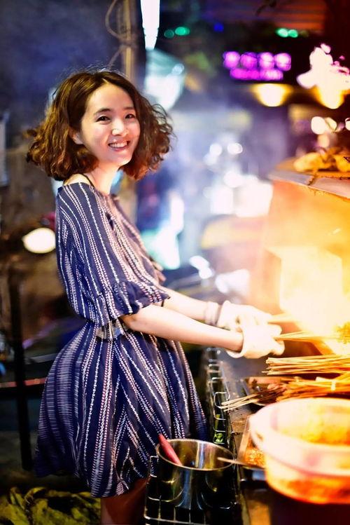 爆料烧烤西施视频大全,一场视觉盛宴的惊艳呈现  第2张