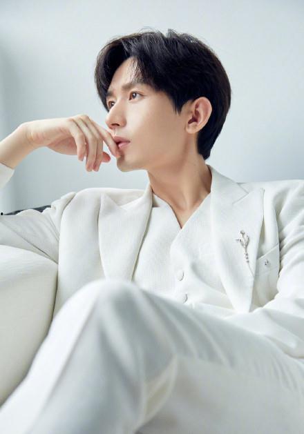 成毅娱乐圈吃瓜爆料,揭秘明星幕后故事  第2张